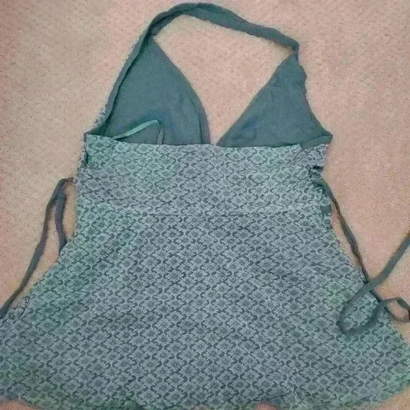 🌻NEW YORK AND COMPANY HALTER TOP​ - Picture 5 of 5